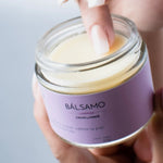 Bálsamo hidratante para piel muy seca y ayuda a prevenir estrías.