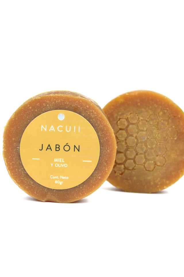 Jabón limpiador facial para piel mixta o grasa.