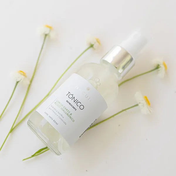 Tónico refrescante facial, refresca, reafirma e ilumina la piel. 