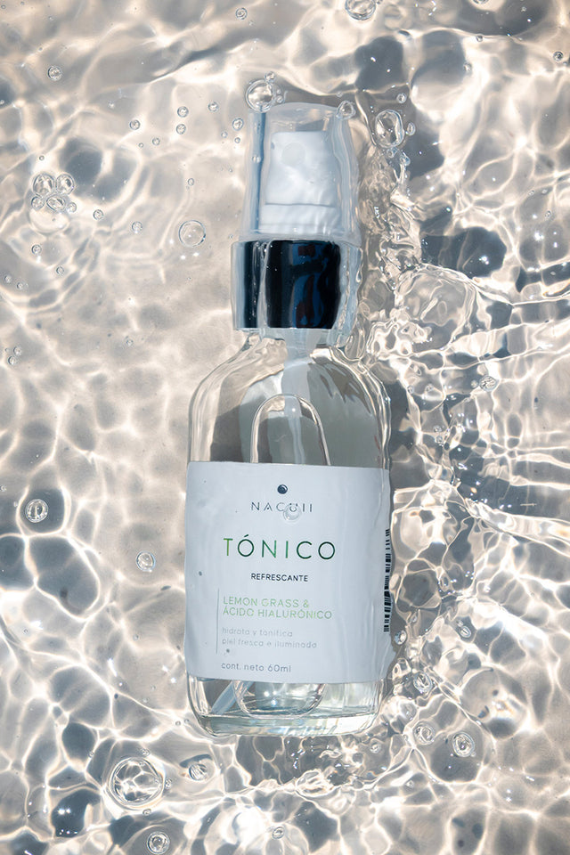 Tónico refrescante facial, refresca, reafirma e ilumina la piel. 